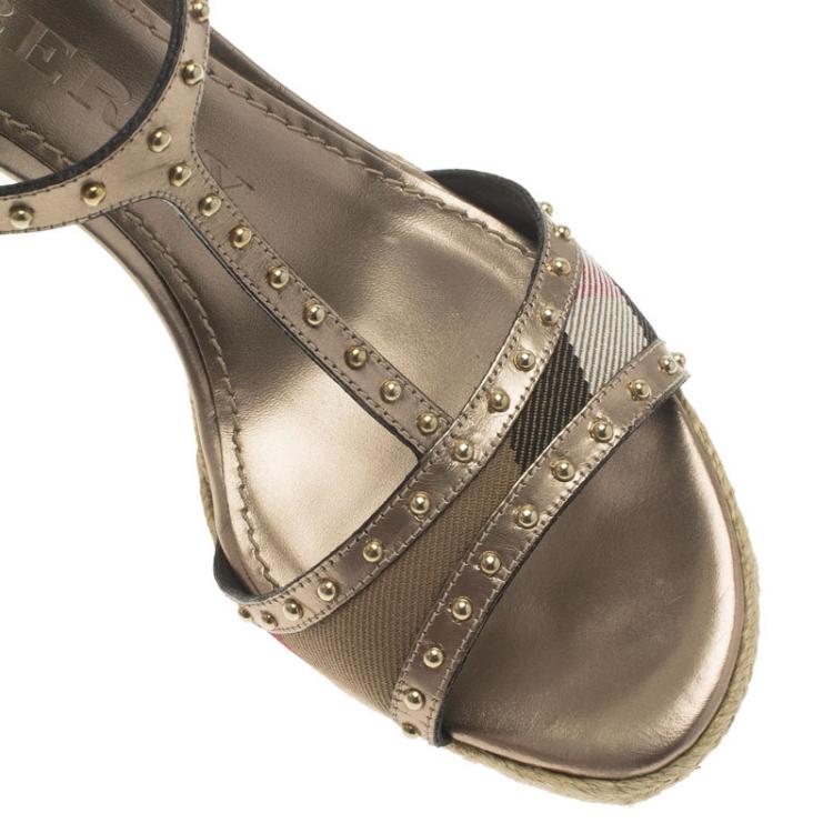 Pre Owned Burberry Brown Novacheck Fabric and Leather Gold Studded T Strap Espadrille Wedge Sandals Size 39