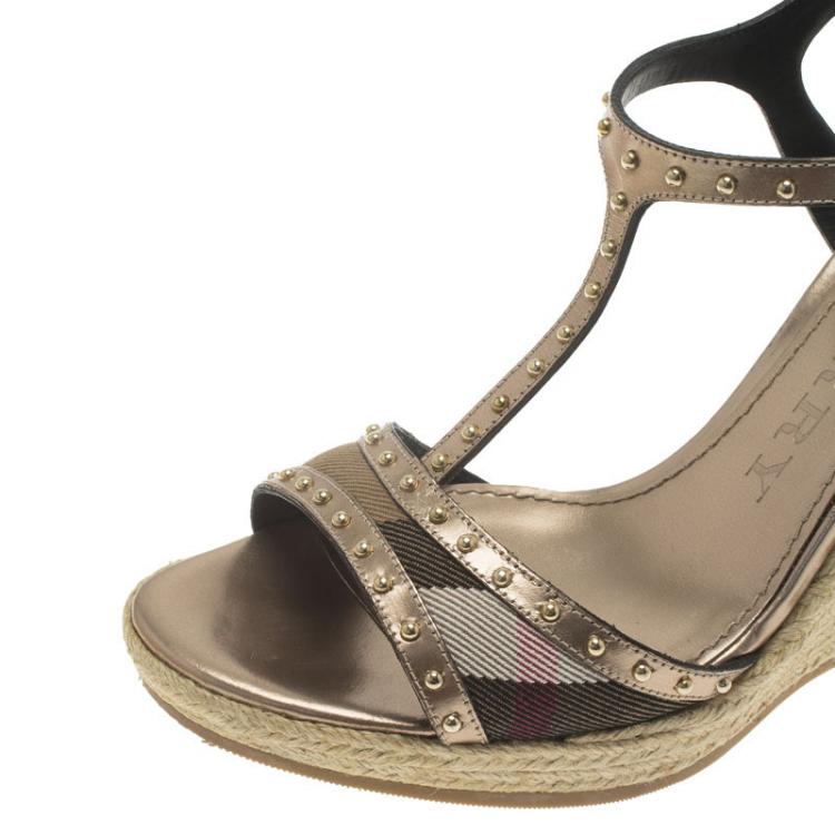 Pre Owned Burberry Brown Novacheck Fabric and Leather Gold Studded T Strap Espadrille Wedge Sandals Size 39