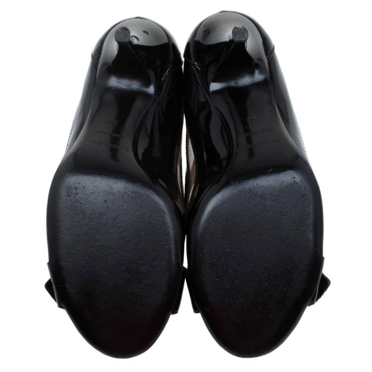 Pre Owned Burberry Black Patent Leather and Canvas Buckle Pumps Size 36