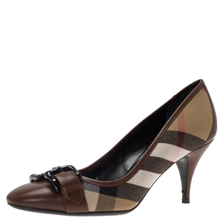 Pre Owned Burberry Brown Leather and Novacheck Canvas Buckle Pumps Size 39