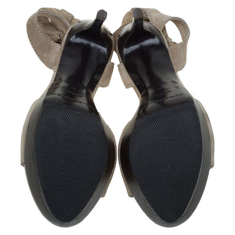 مملوكة مسبقًا Burberry Beige Suede Ankle Strap Sandals Size 35