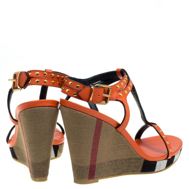 مملوكة مسبقًا Burberry Orange Leather Supernova Check Canvas T Strap Wedge Sandals Size 41