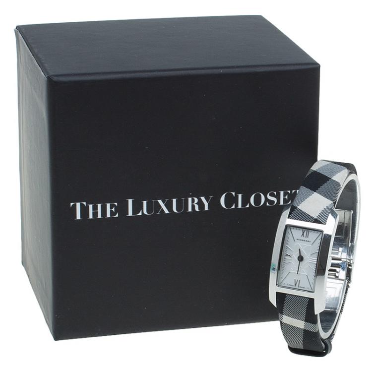 Pre Owned Burberry Silver Stainless Steel The Pioneer Women's Wristwatch 20MM