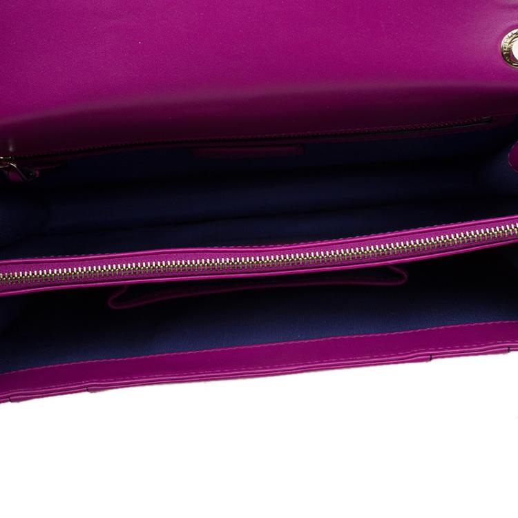 مملوكة مسبقًا Bvlgari Magenta Leather Large Serpenti Forever Shoulder Bag