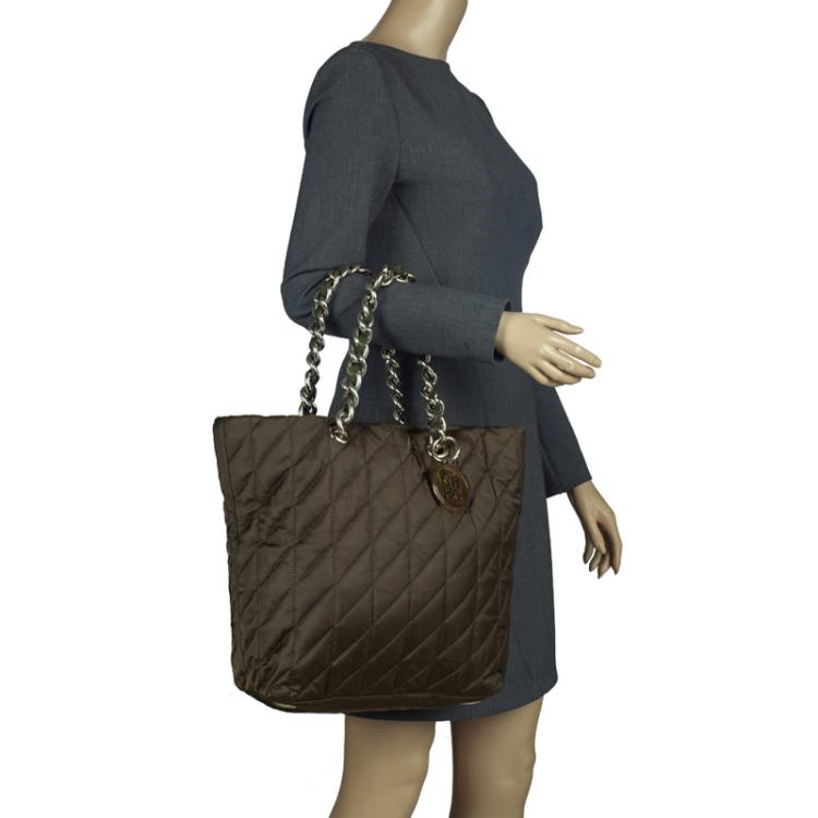 Pre Owned Carolina Herrera Dark Green Quilted Nylon Tote