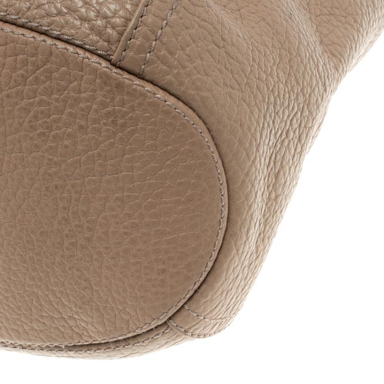 Pre Owned Carolina Herrera Beige Pebbled Leather Hobo