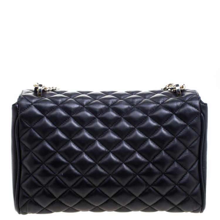 Pre Owned Carolina Herrera Black Quilted Leather Flap Bag