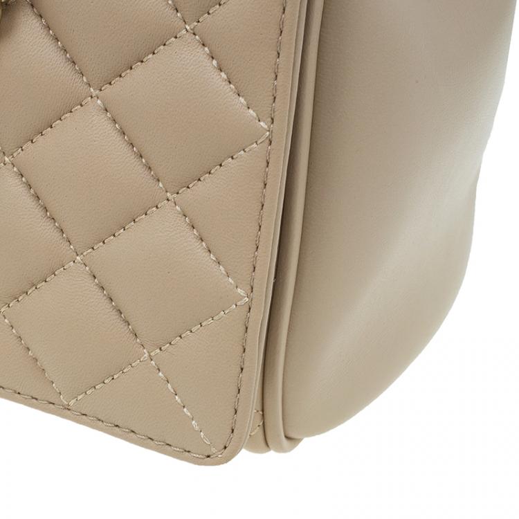 Pre Owned Carolina Herrera Cream Quilted Leather Crossbody Bag