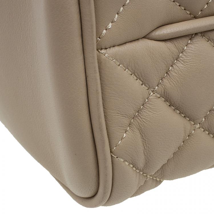 Pre Owned Carolina Herrera Cream Quilted Leather Crossbody Bag