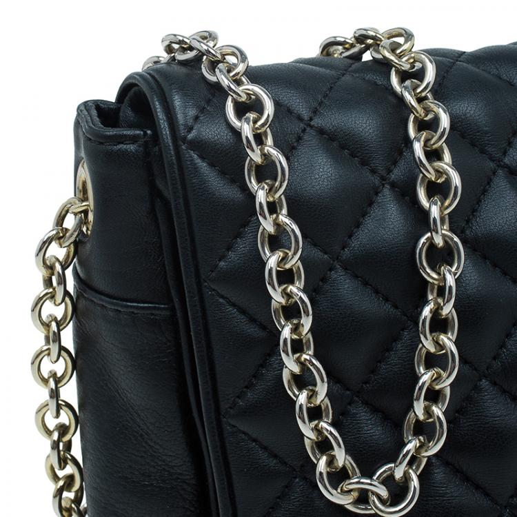 Pre Owned Carolina Herrera Black Quilted Leather Flap Bag