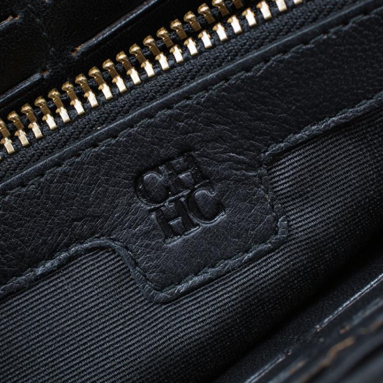 Pre Owned Carolina Herrera Black Quilted Leather Zip Around Wallet