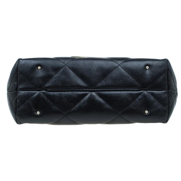 Pre Owned Carolina Herrera Black Quilted Leather Flap Chain Shoulder Bag