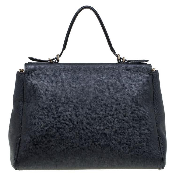 مملوكة مسبقًا Carolina Herrera Black Leather Minueto Flap Bag