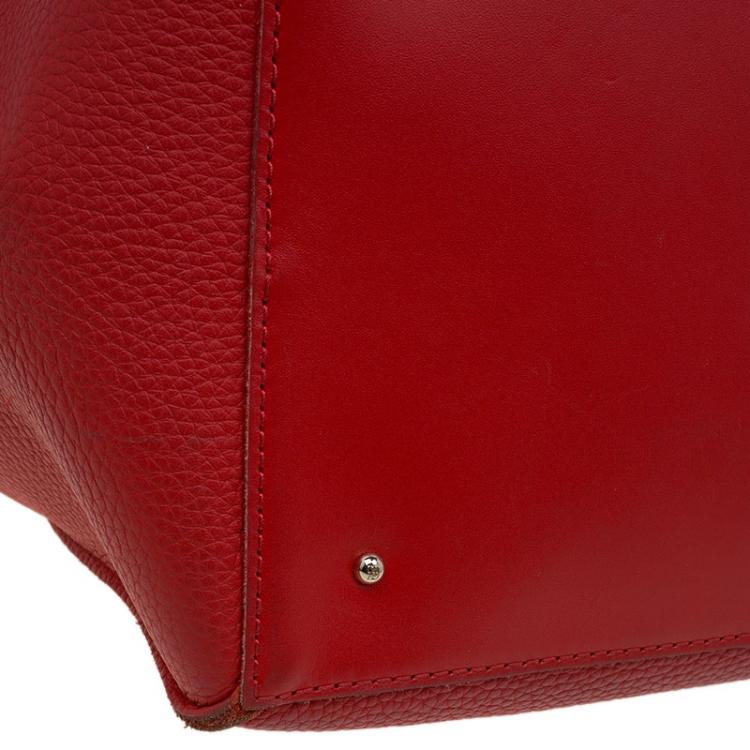 مملوكة مسبقًا Carolina Herrera Red La Place Vendome Embossed Leather Tote