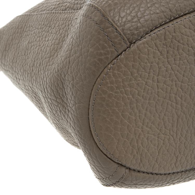 Pre Owned Carolina Herrera Beige Pebbled Leather Maria Shoulder Bag