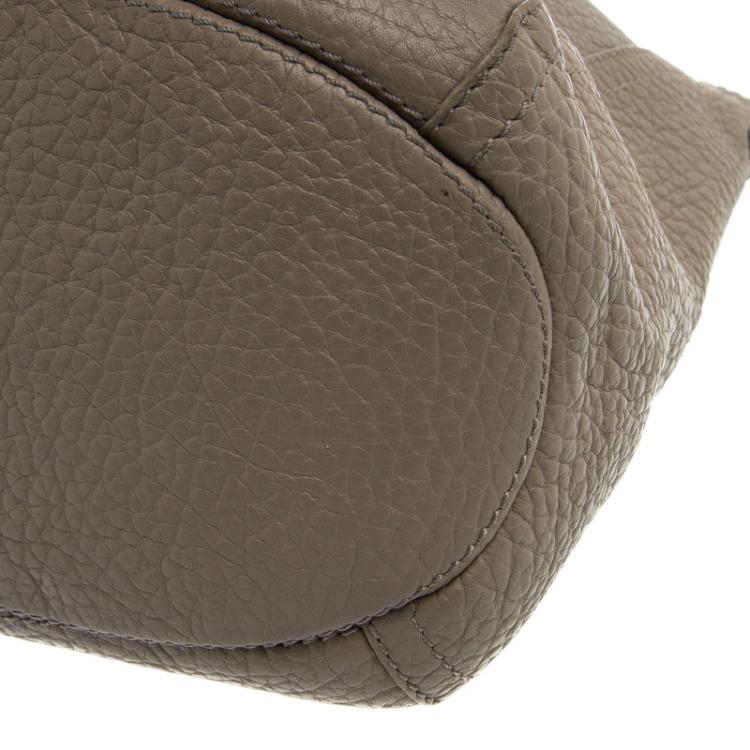 Pre Owned Carolina Herrera Beige Pebbled Leather Maria Shoulder Bag