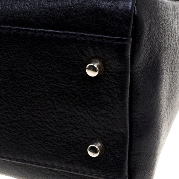 Pre Owned Carolina Herrera Black Leather Flap Shoulder Bag