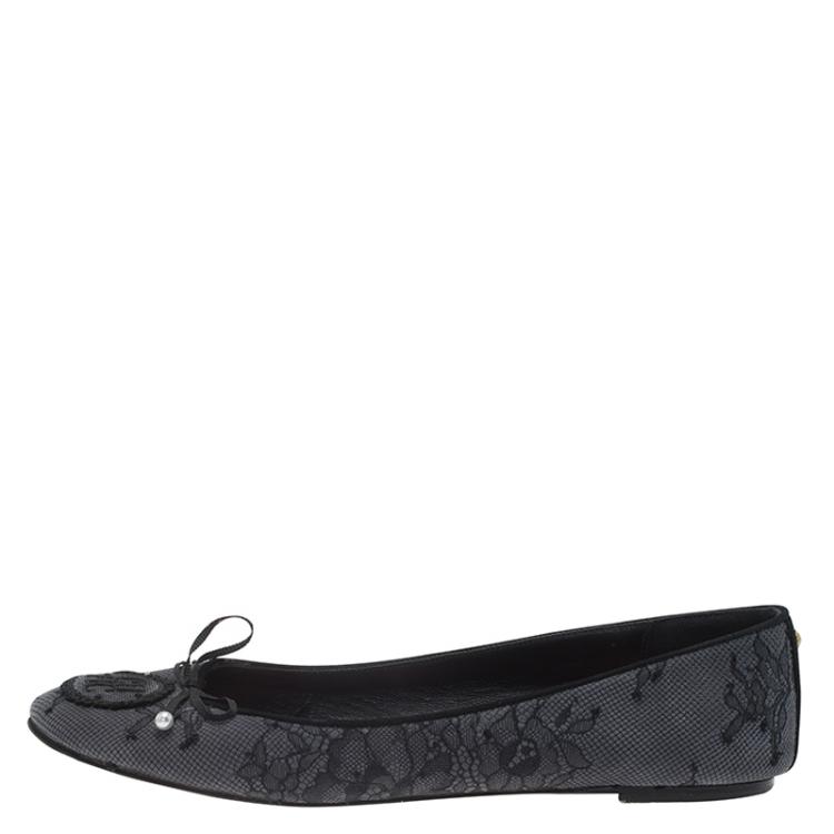 Pre Owned Carolina Herrera Grey Lace Ballet Flats Size 38