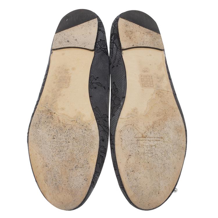 Pre Owned Carolina Herrera Grey Lace Ballet Flats Size 38