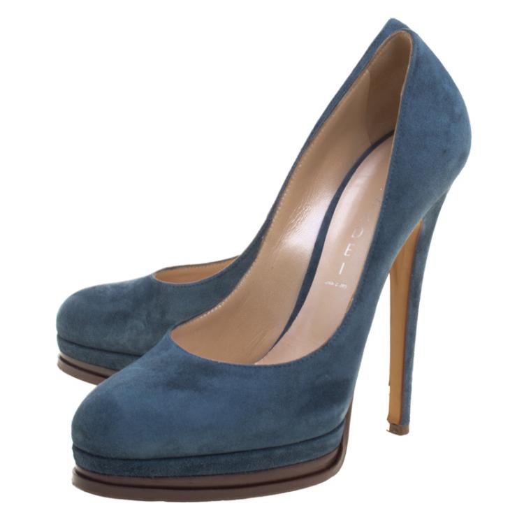 مملوكة مسبقًا Casadei Denim Blue Suede Platform Pumps Size 39