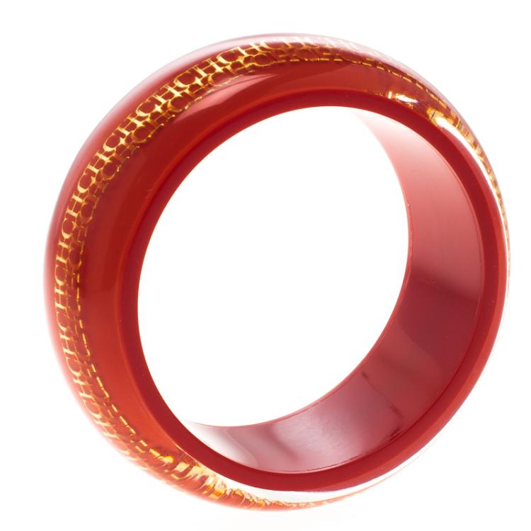 Pre Owned CH Carolina Herrera Red Resin Gold Tone Metal Wide Bangle Bracelet 20 cm