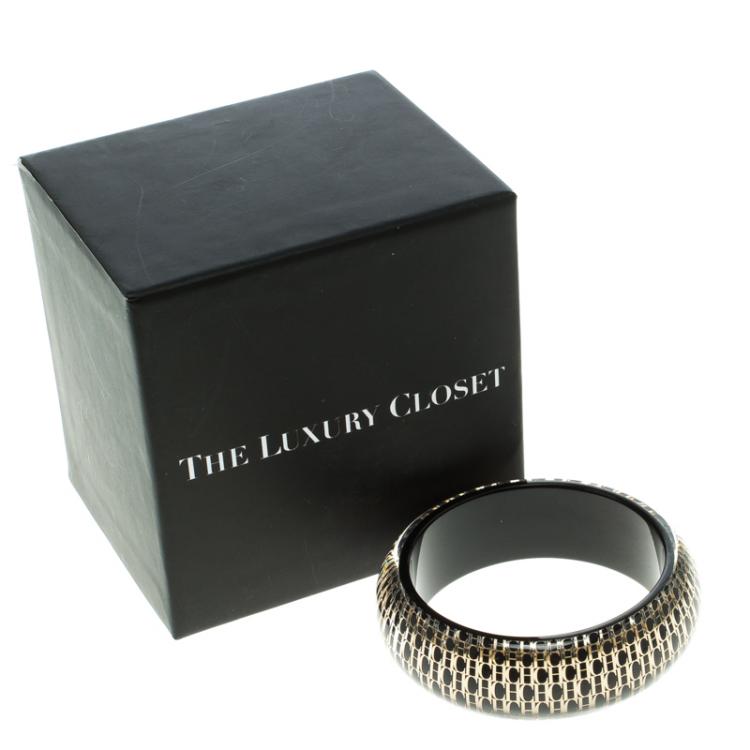 Pre Owned CH Carolina Herrera Black Resin Gold Tone Wide Bangle Bracelet 19cm