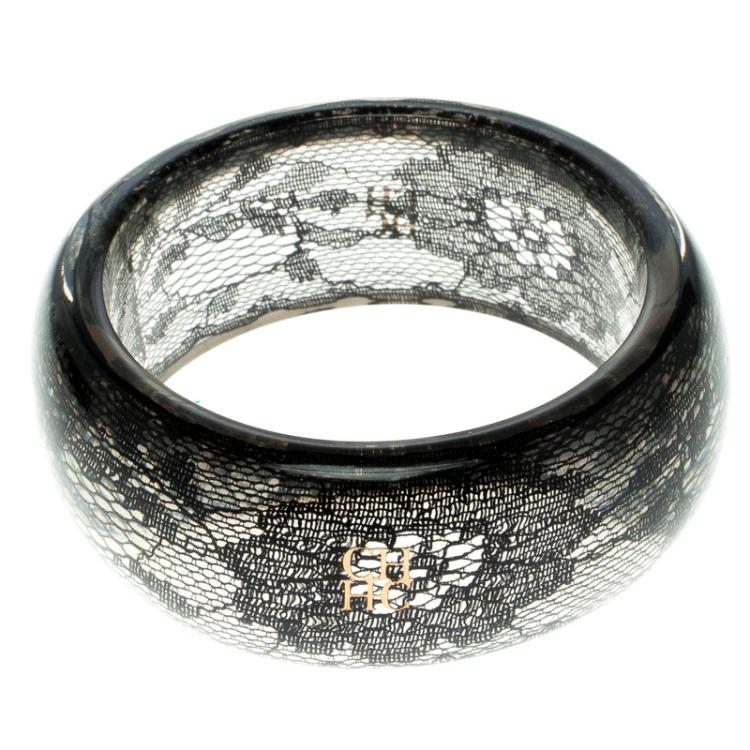 Pre Owned CH Carolina Herrera Black Lace Clear Resin Wide Bangle Bracelet 