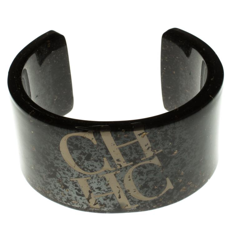 Pre Owned CH Carolina Herrera Gold Tone Inclusion Grey Resin Open Cuff Bracelet 21cm