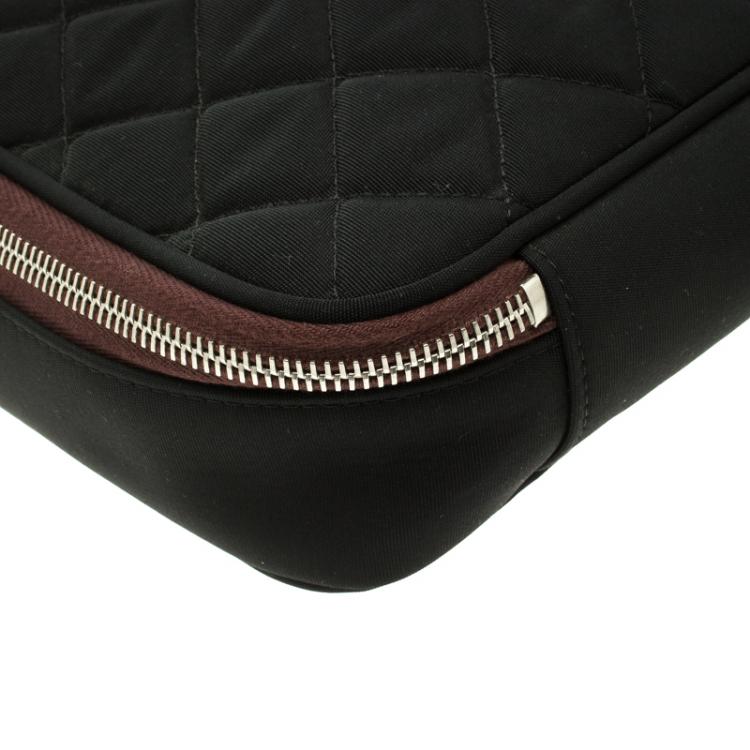Pre Owned حافظة لابتوب شانيل نايلون مبطنة سوداء 15