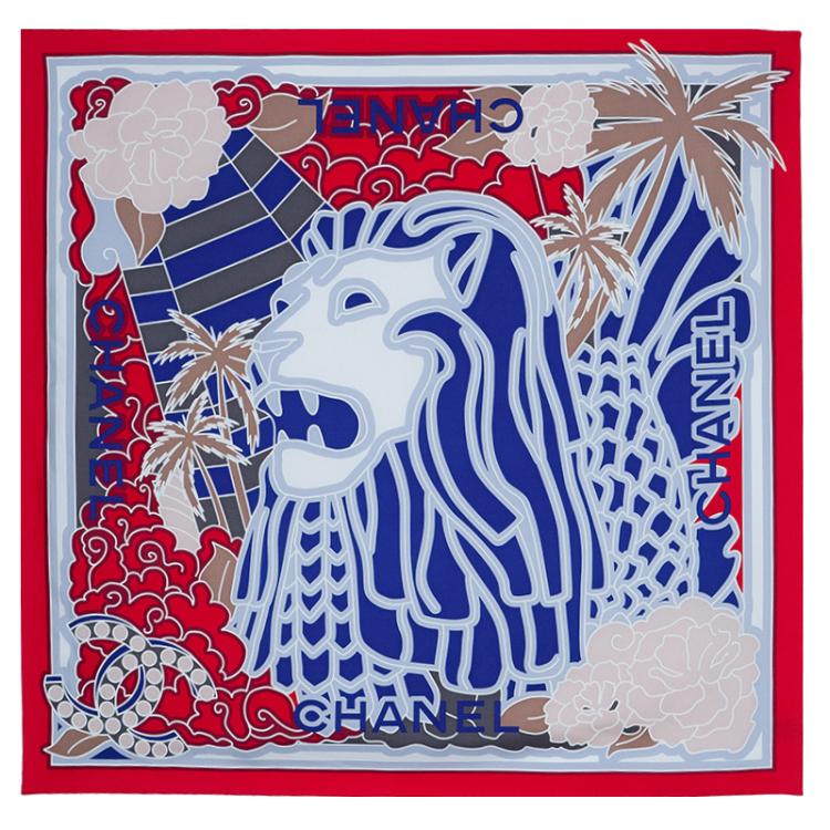 مملوكة مسبقًا Chanel Red and Blue Silk Lion Printed Square Scarf