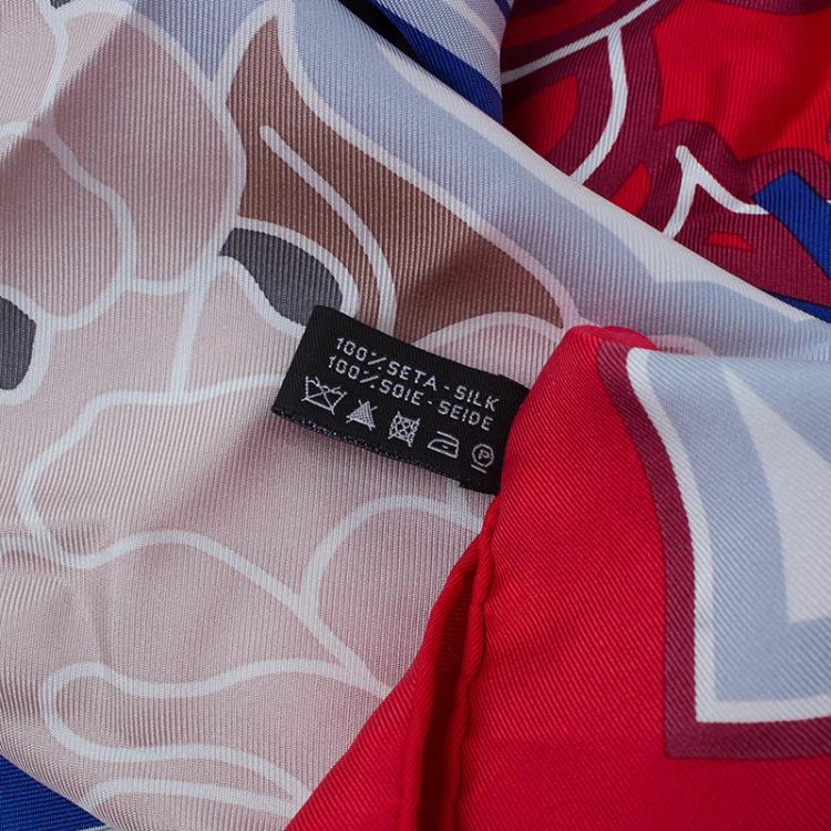 م ملوكة مسبقًا Chanel Red and Blue Silk Lion Printed Square Scarf