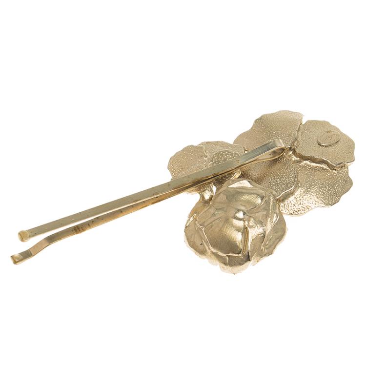 Pre Owned Chanel CC Camellia Enamel Gold Tone Hair Pin