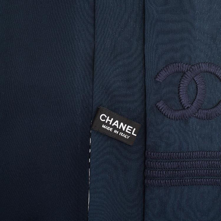 مملوكة مسبقًا Chanel CC Navy Blue Logo Embroidered Silk Scarf