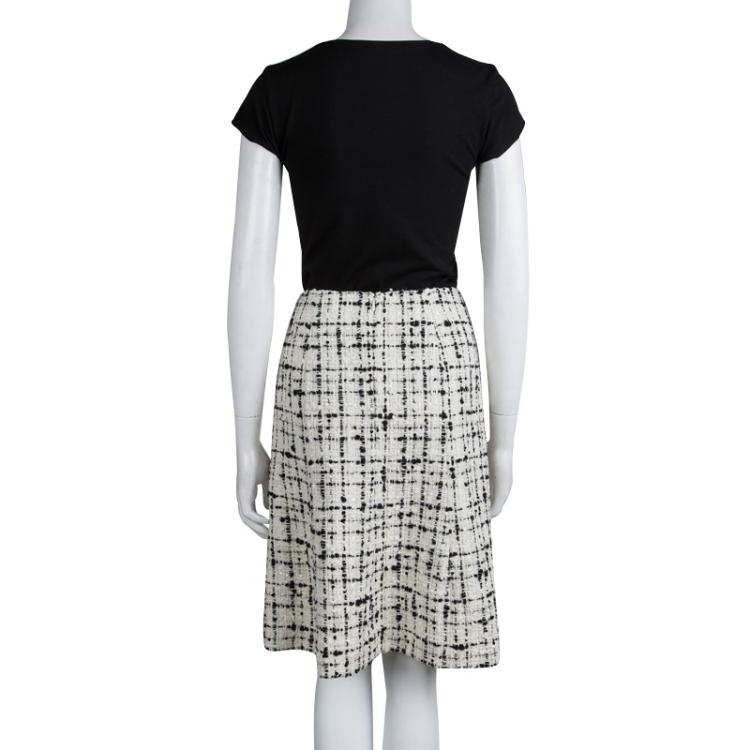 مملوكة مسبقًا Chanel Monochrome Tweed Sequin Embellished Skirt L