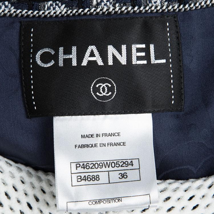 مملوكة مسبقًا Chanel Navy Blue and White Textured Bolero Jacket S