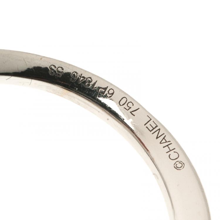 Pre Owned Chanel Camélia Onyx Agate Diamond Sculpté 18k White Gold Ring Size 53