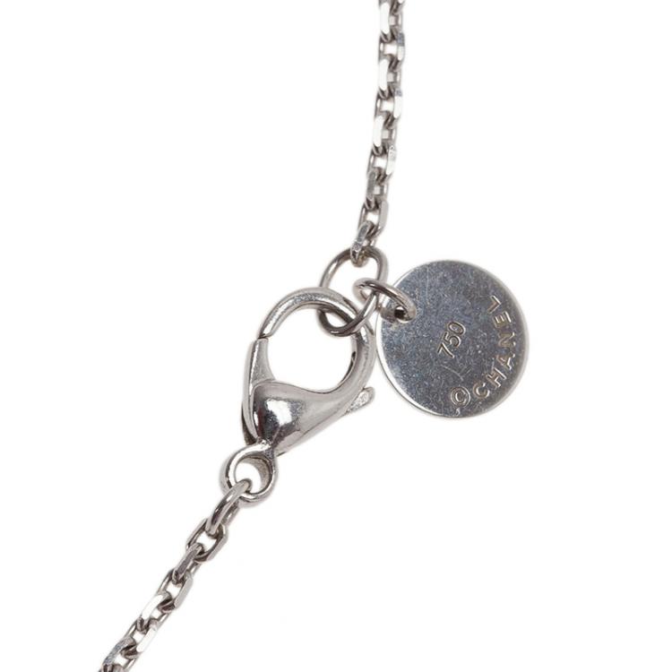 Pre Owned Chanel Ultra Diamond White Ceramic White Gold Pendant Necklace