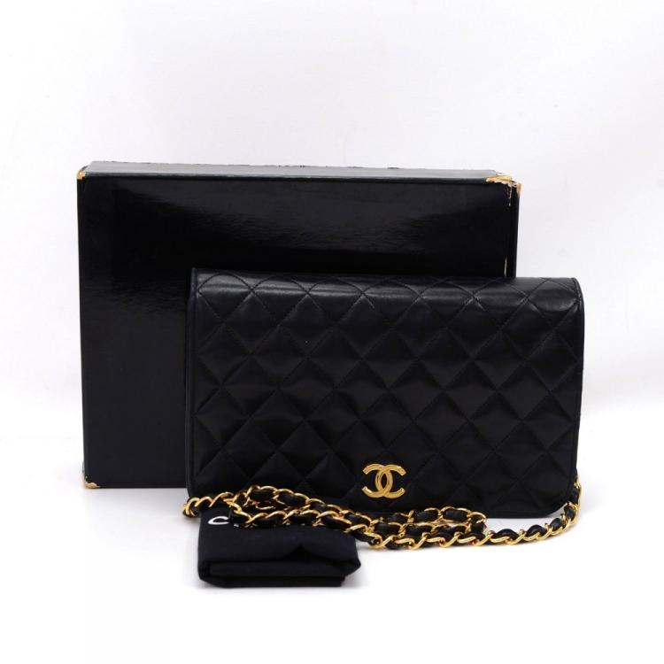 مملوكة مسبقًا Chanel Black Quilted Lambskin Full Flap Bag