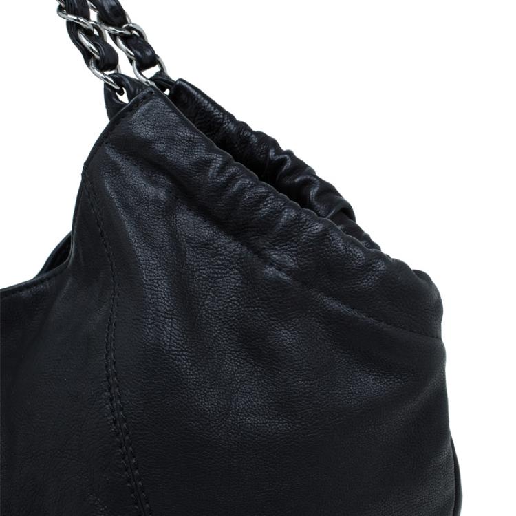 Pre Owned Chanel Black Quilted Leather CC Charm Hobo