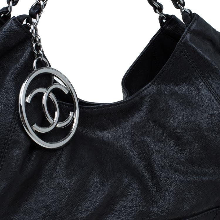 Pre Owned Chanel Black Quilted Leather CC Charm Hobo