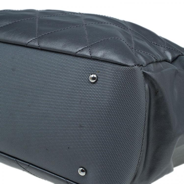 Pre Owned Chanel Metallic Grey Coated Canvas Large Quilted Paris Biarritz  Tote