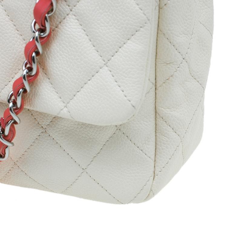 Pre Owned Chanel White/Red Quilted Caviar Leather Jumbo Ombre Single Flap Bag