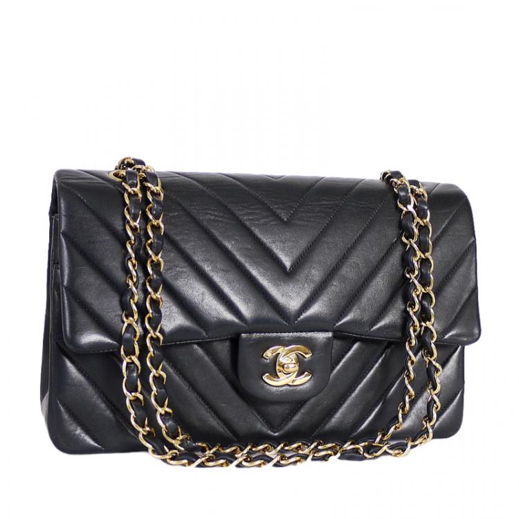 Chanel Black Chevron Quilted Lambskin Leather Medium Classic Flap