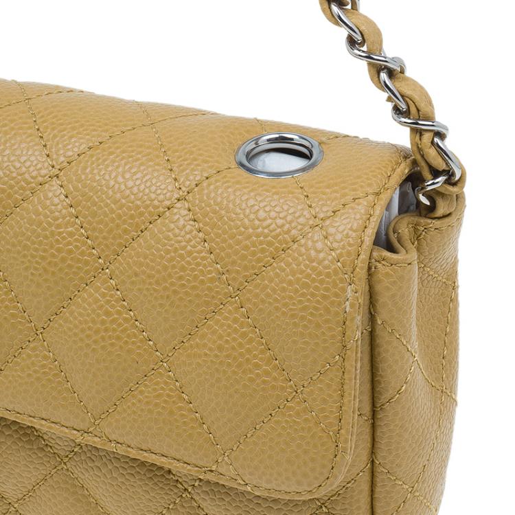 Pre Owned Chanel Beige Quilted Lambskin East West Flap Bag