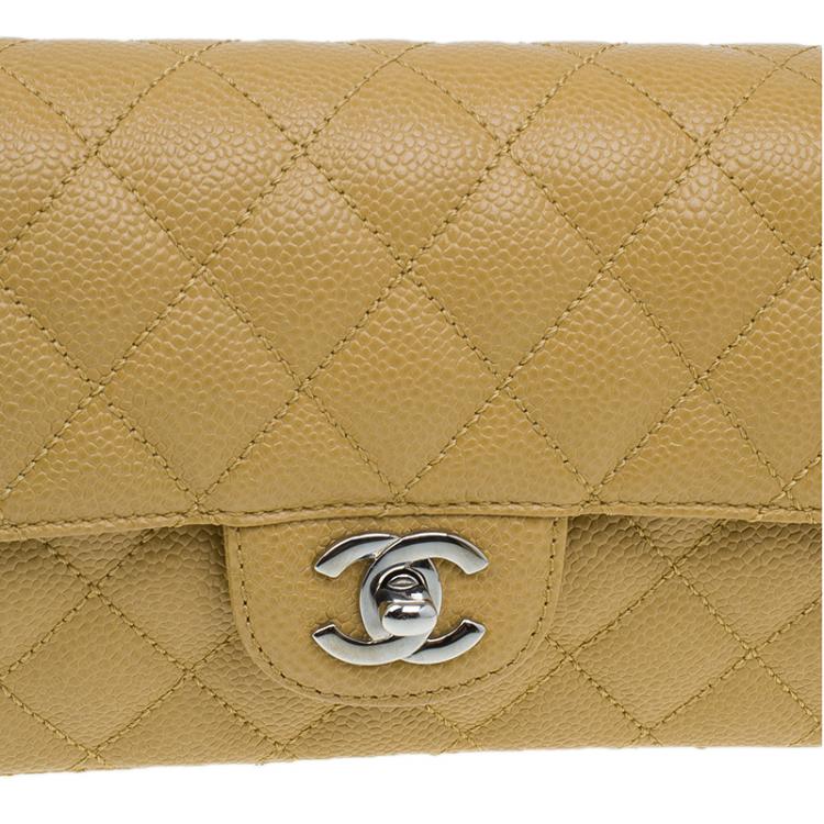 Pre Owned Chanel Beige Quilted Lambskin East West Flap Bag