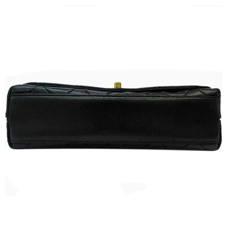 مملوكة مسبقًا Chanel Black Quilted Lambskin Vintage Flap Bag