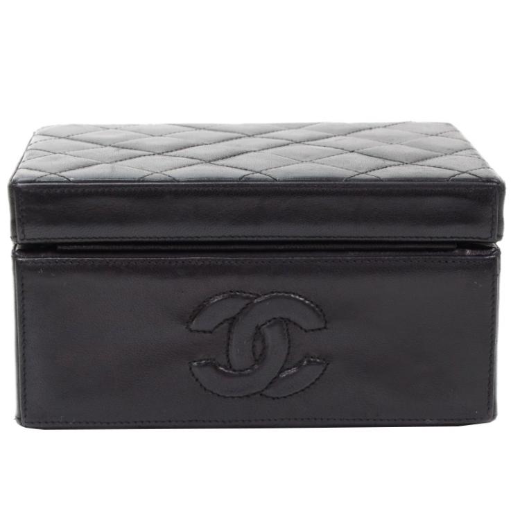 Pre Owned Chanel Black Quilted Lambskin Vintage Box Bag