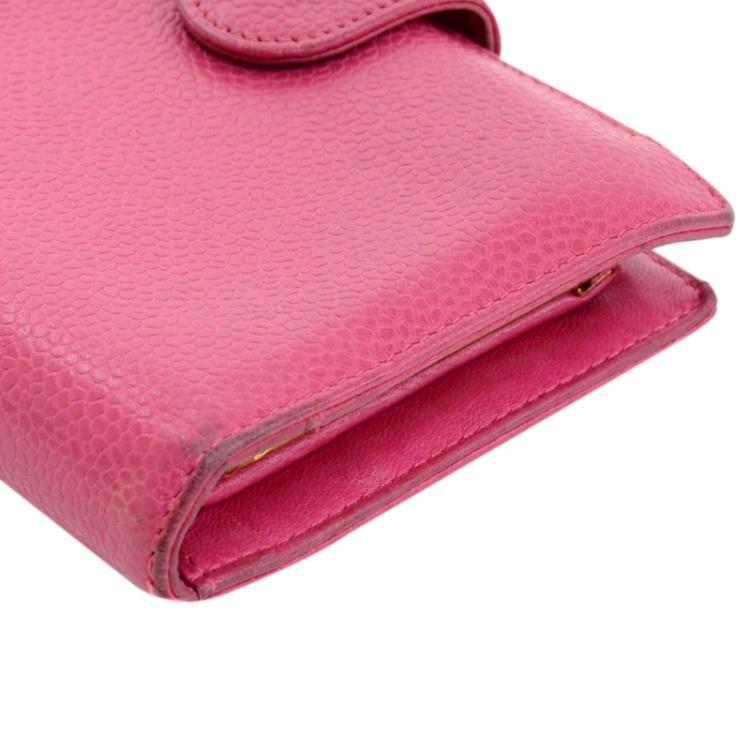 مملوكة مسبقًا Chanel Pink Caviar Leather Bi-fold Wallet