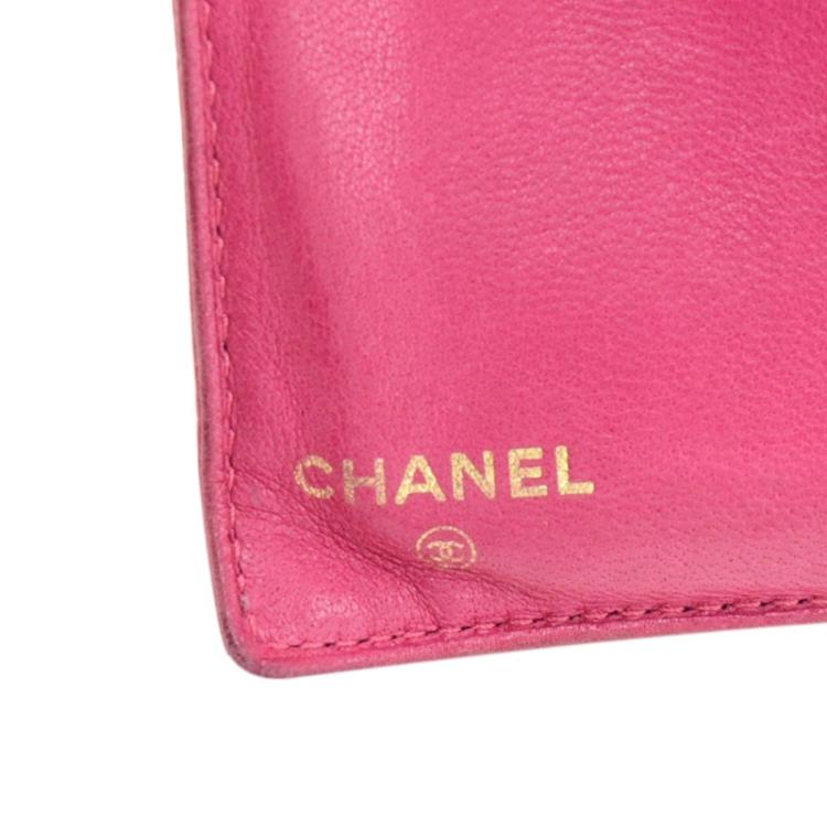 مملوكة مسبقًا Chanel Pink Caviar Leather Bi-fold Wallet