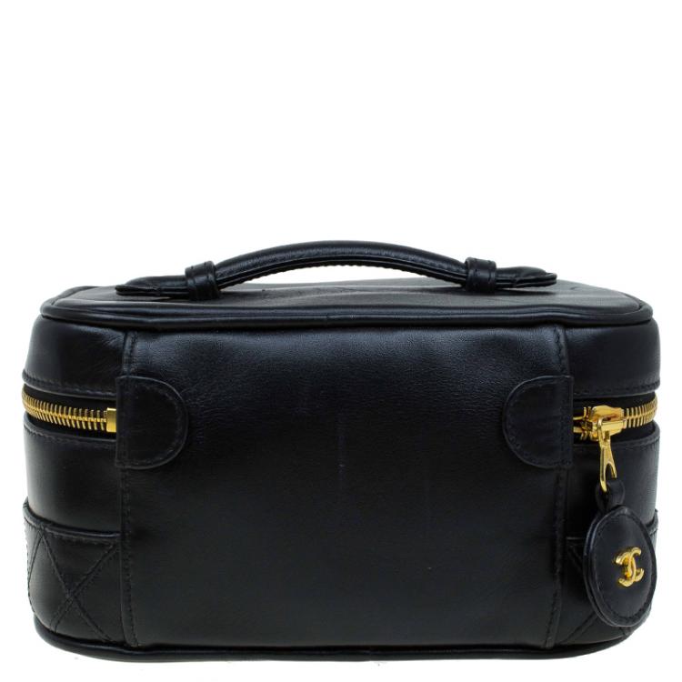 Pre Owned Chanel Black Quilted Leather Vanity Case